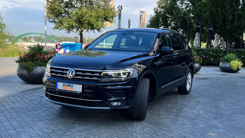VW Tiguan (7 seats)